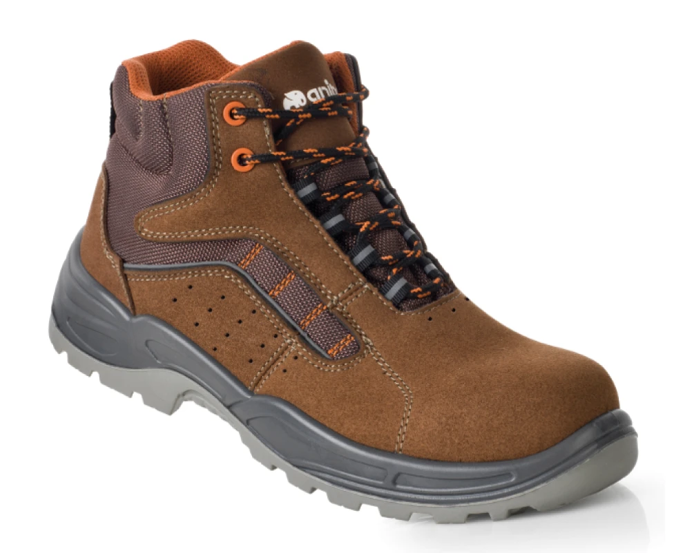 BOTA EMERITA 44